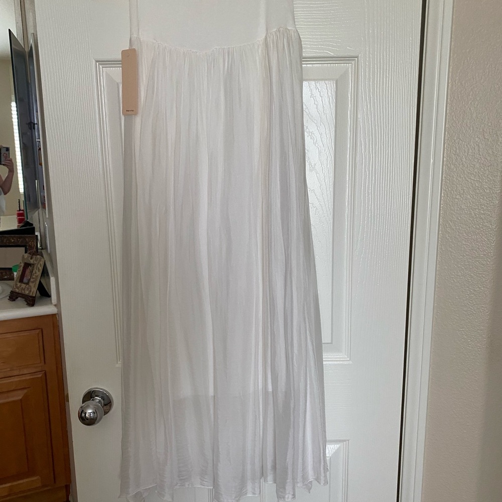 Elegant White Women's Skirt